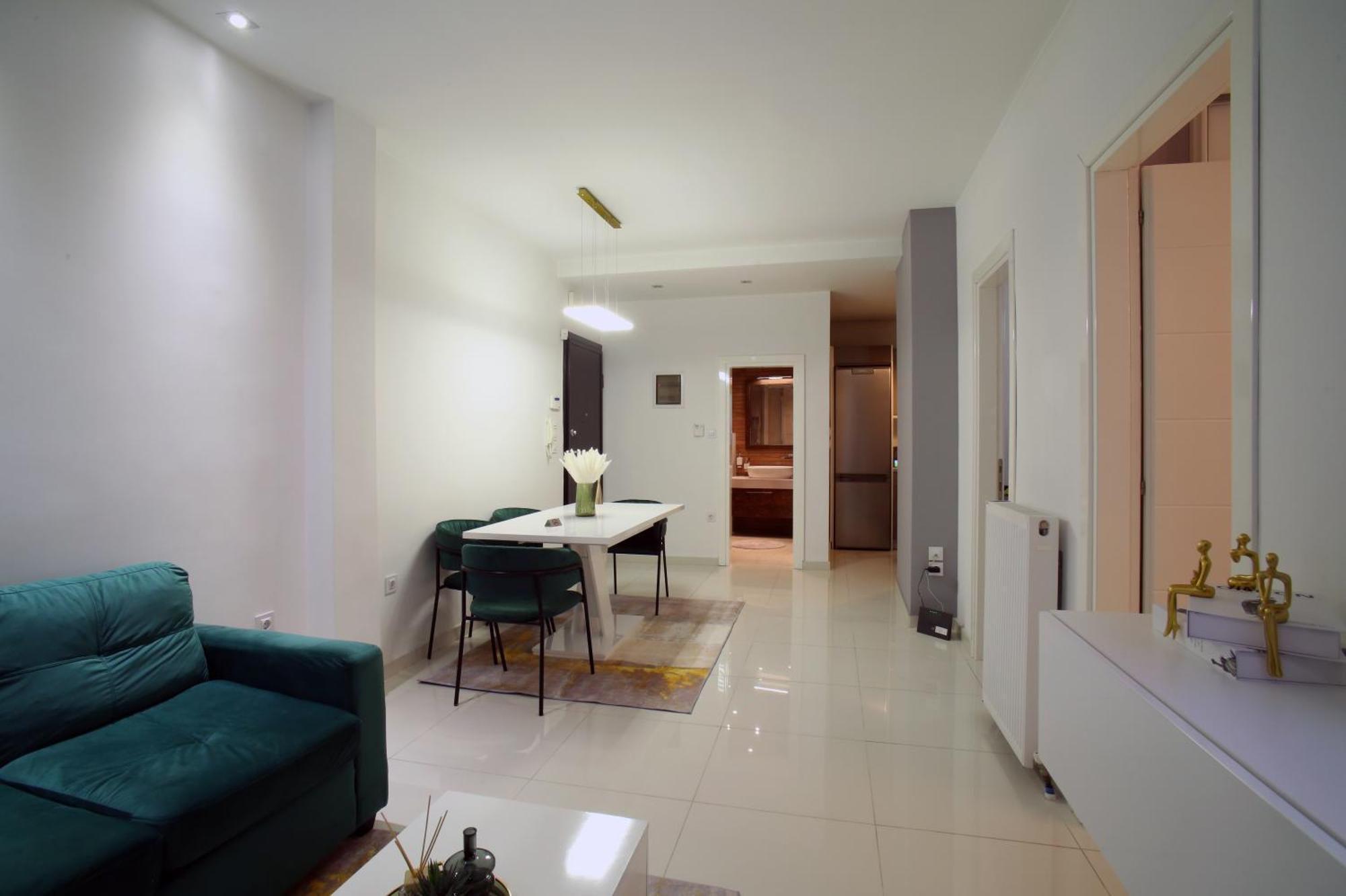 Antonis House