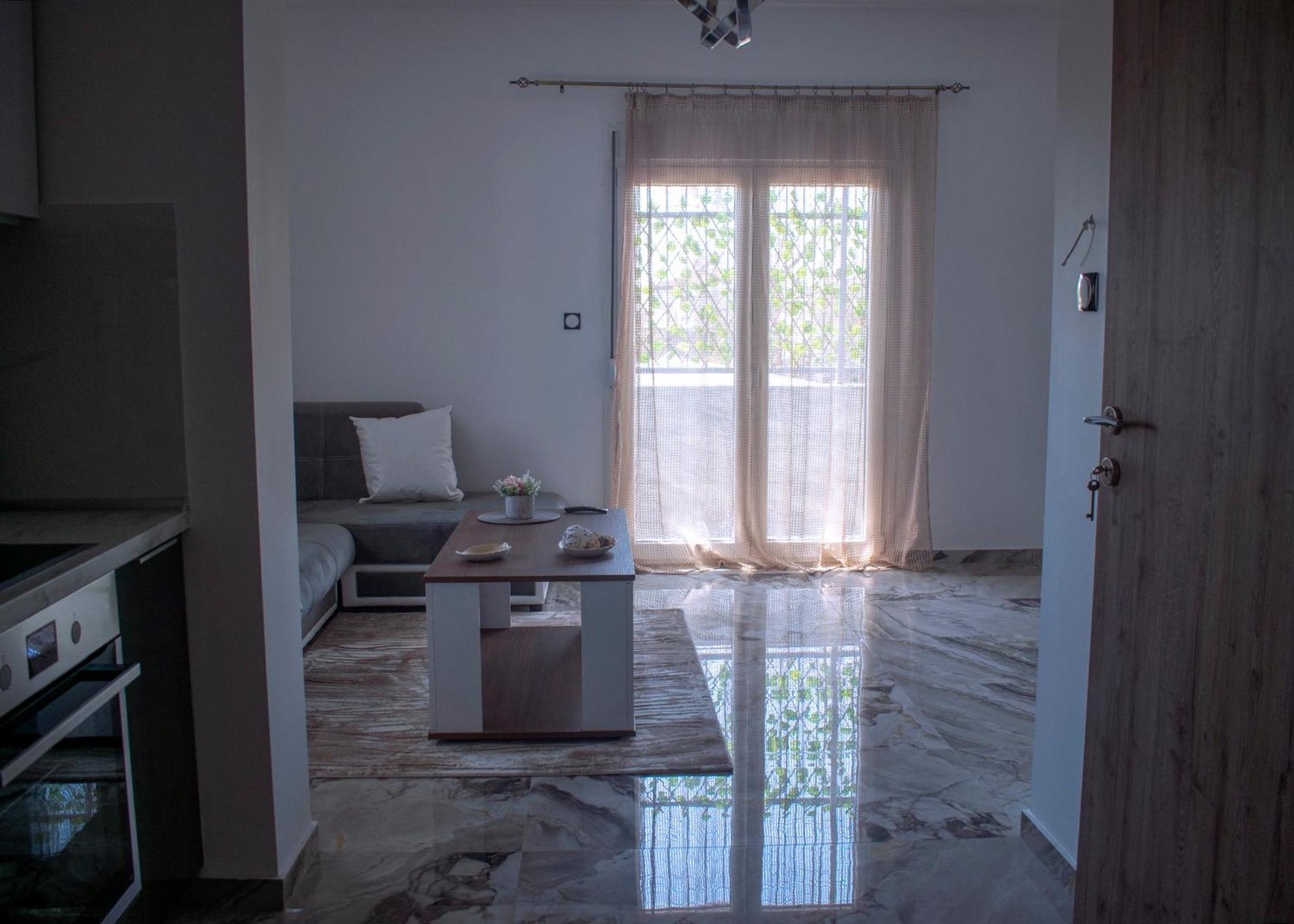 Luxe Suite, Chrysa's Private Getaway