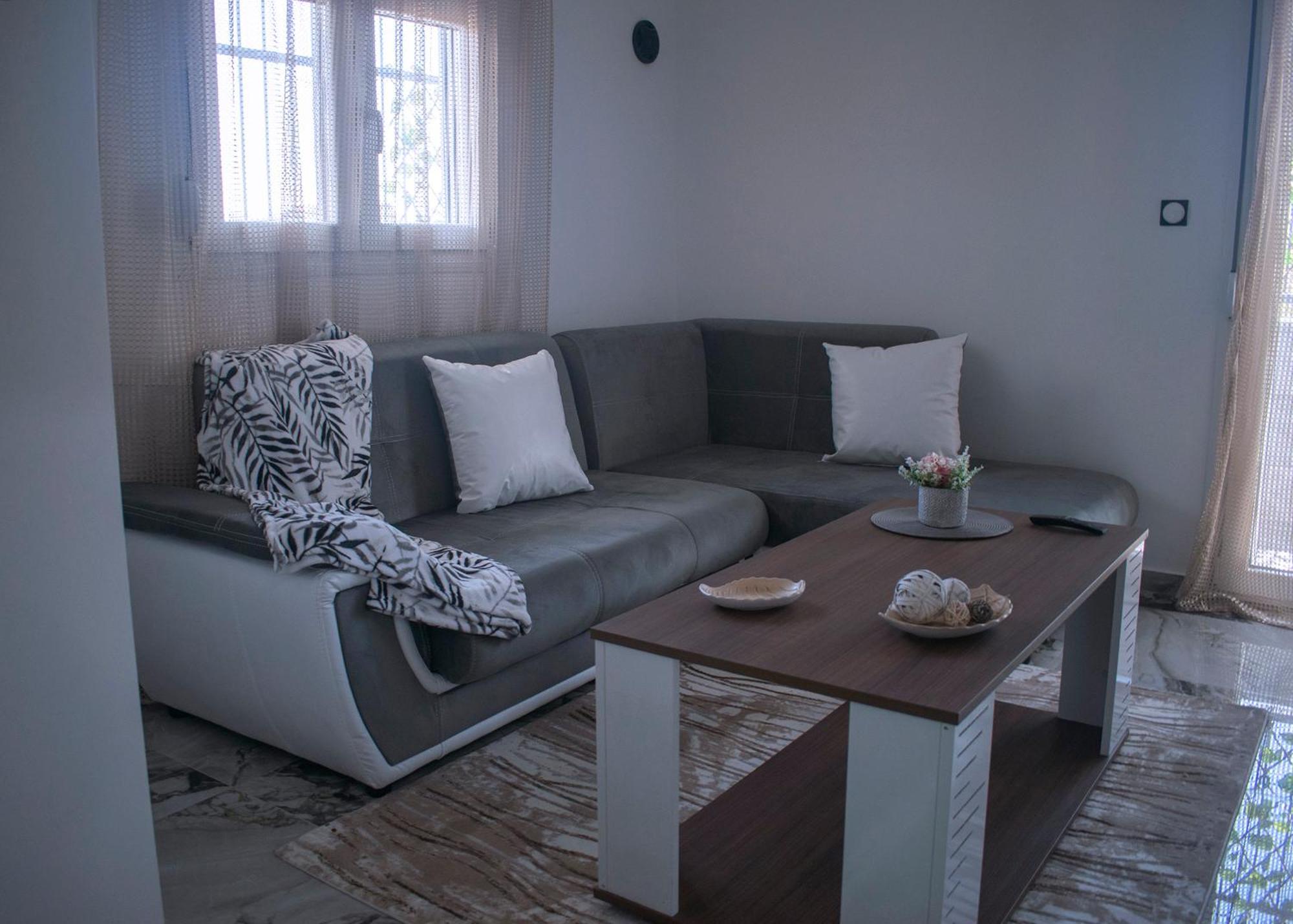 Luxe Suite, Chrysa's Private Getaway *