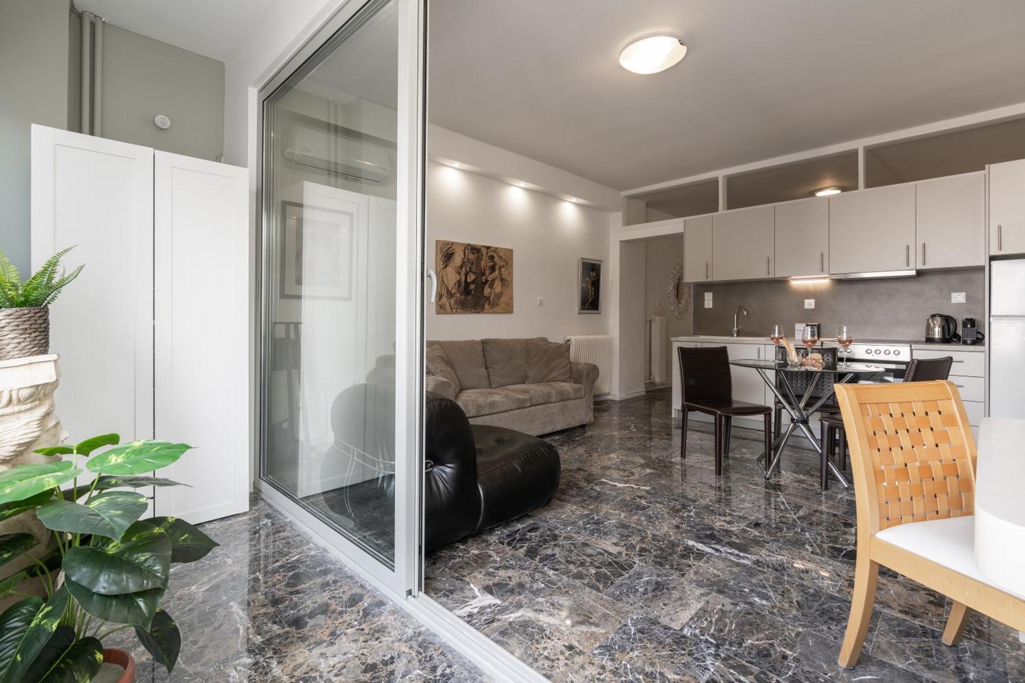 Elegant - Apartment