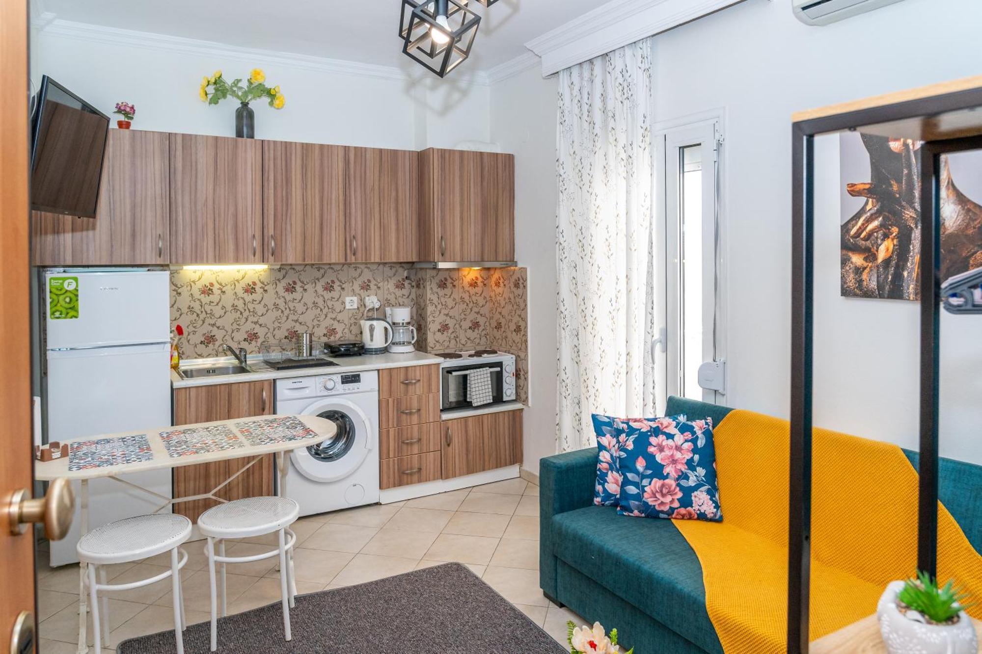 Modern Upon Tsimiski
