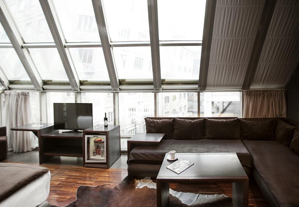 Diamond Suites, Philian And Apartment *