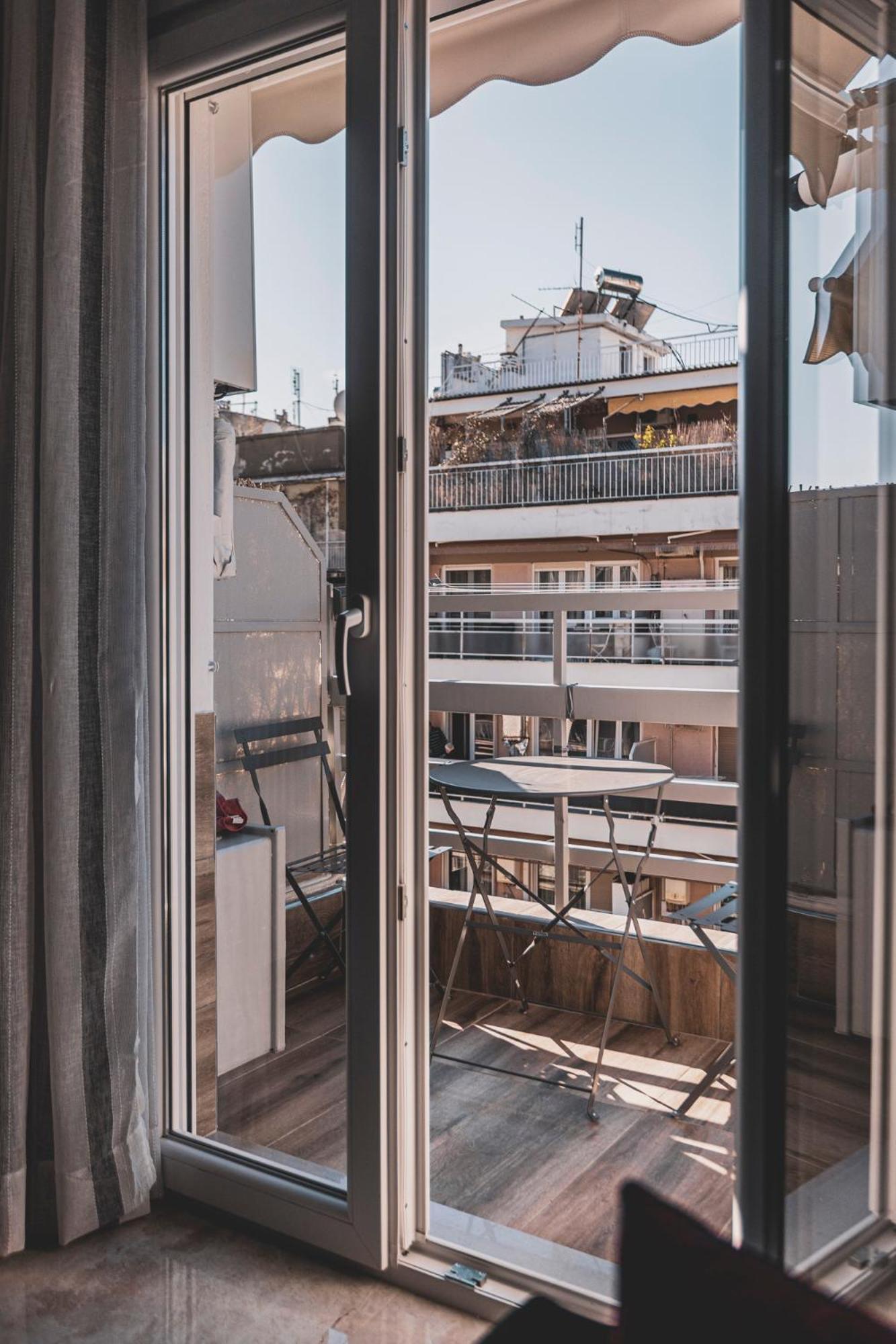 Kartell Luxury Center Apartment