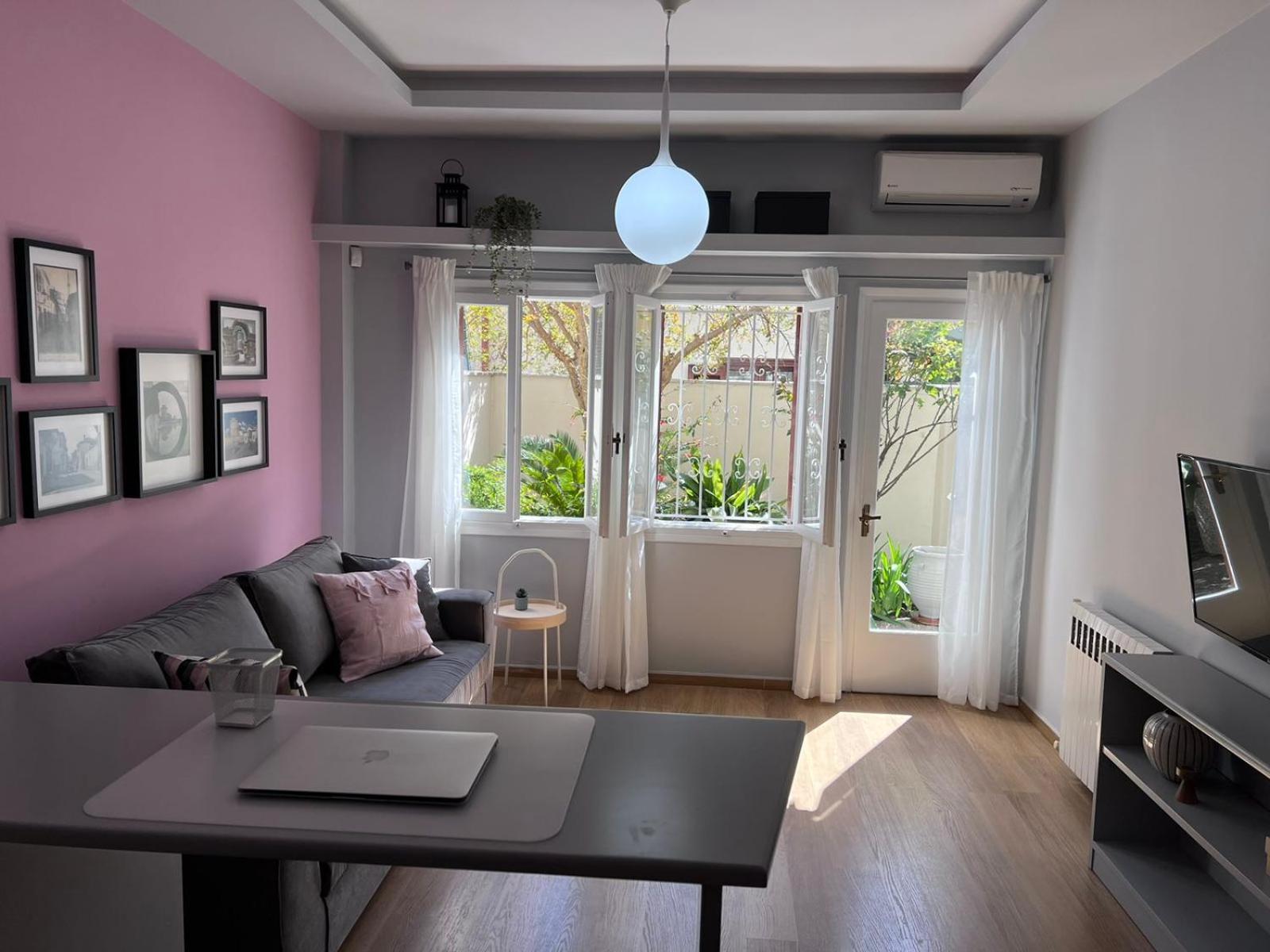 Retro House With Garden In Anopoli *