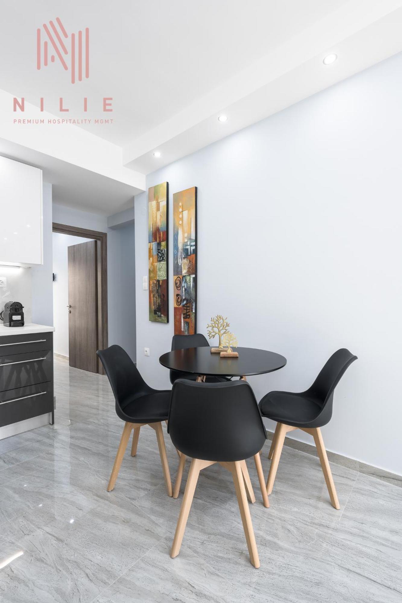 Giallo, Nilie Hospitality Mgmt *