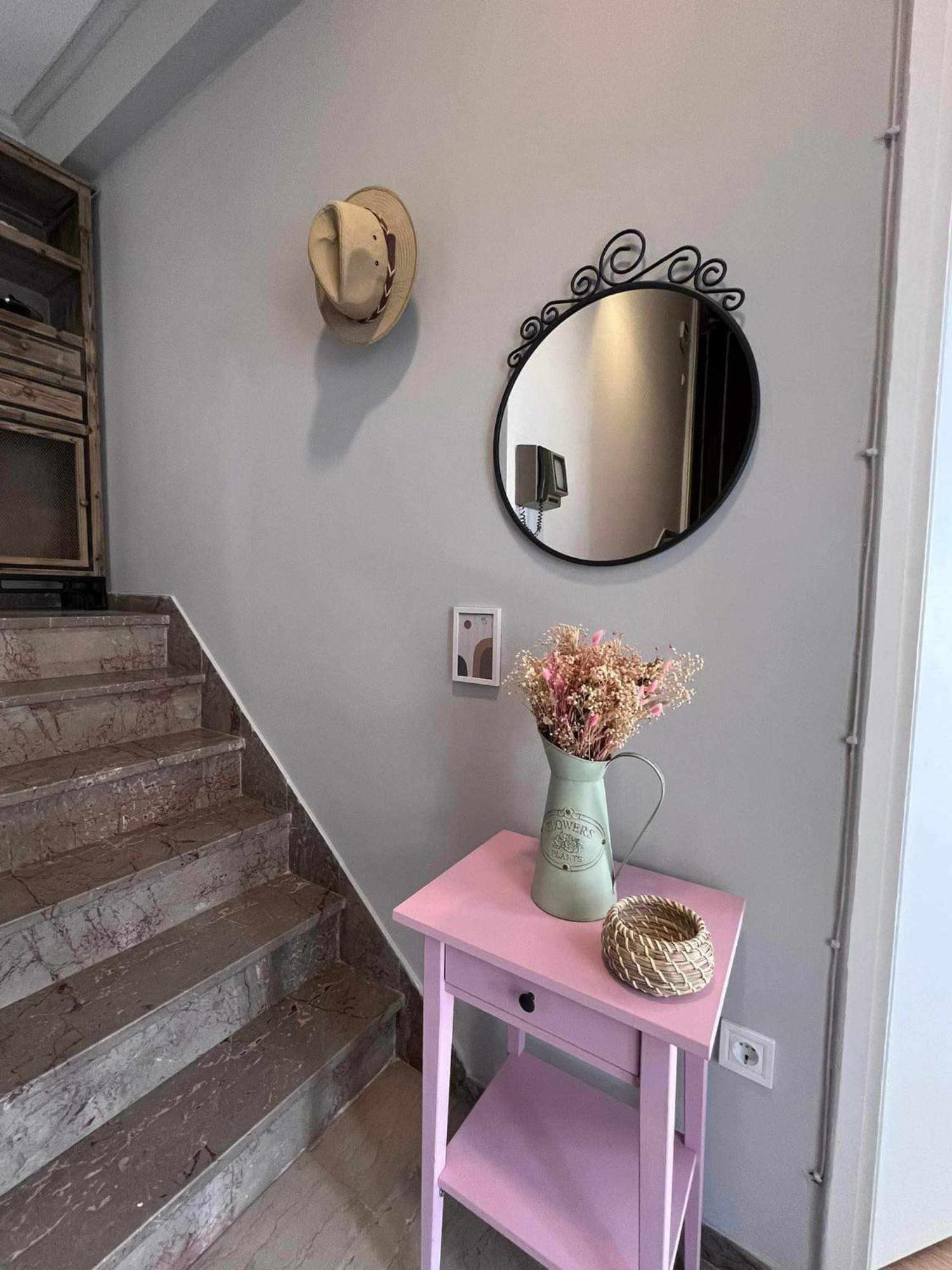 Retro House With Garden In Anopoli Holiday home Thessaloniki