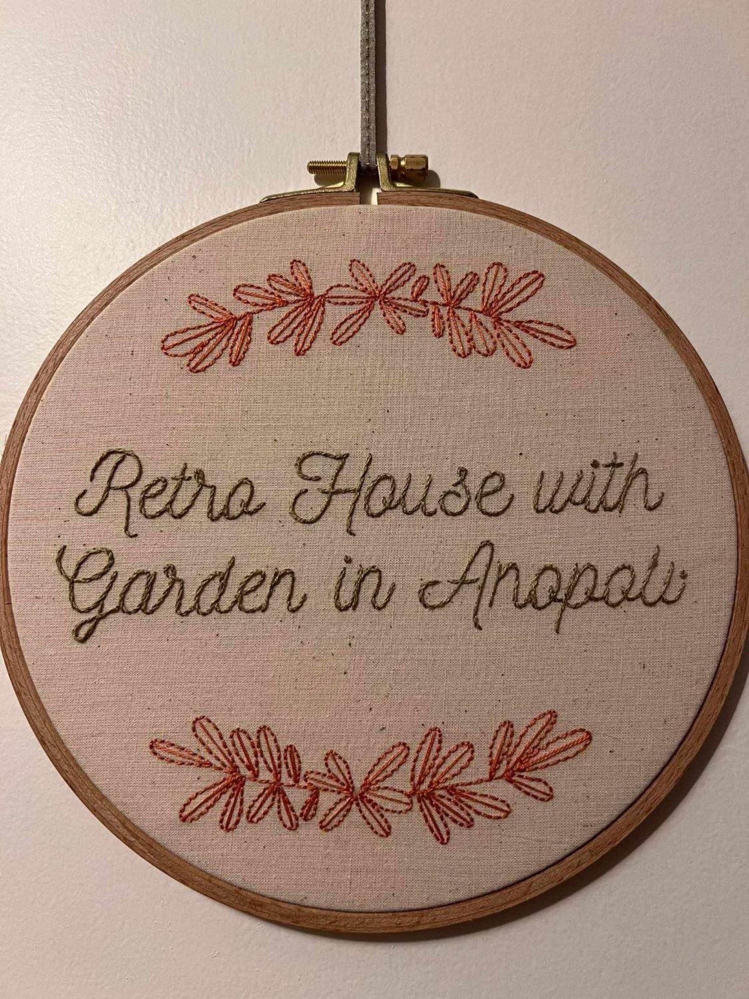 Retro House With Garden In Anopoli *