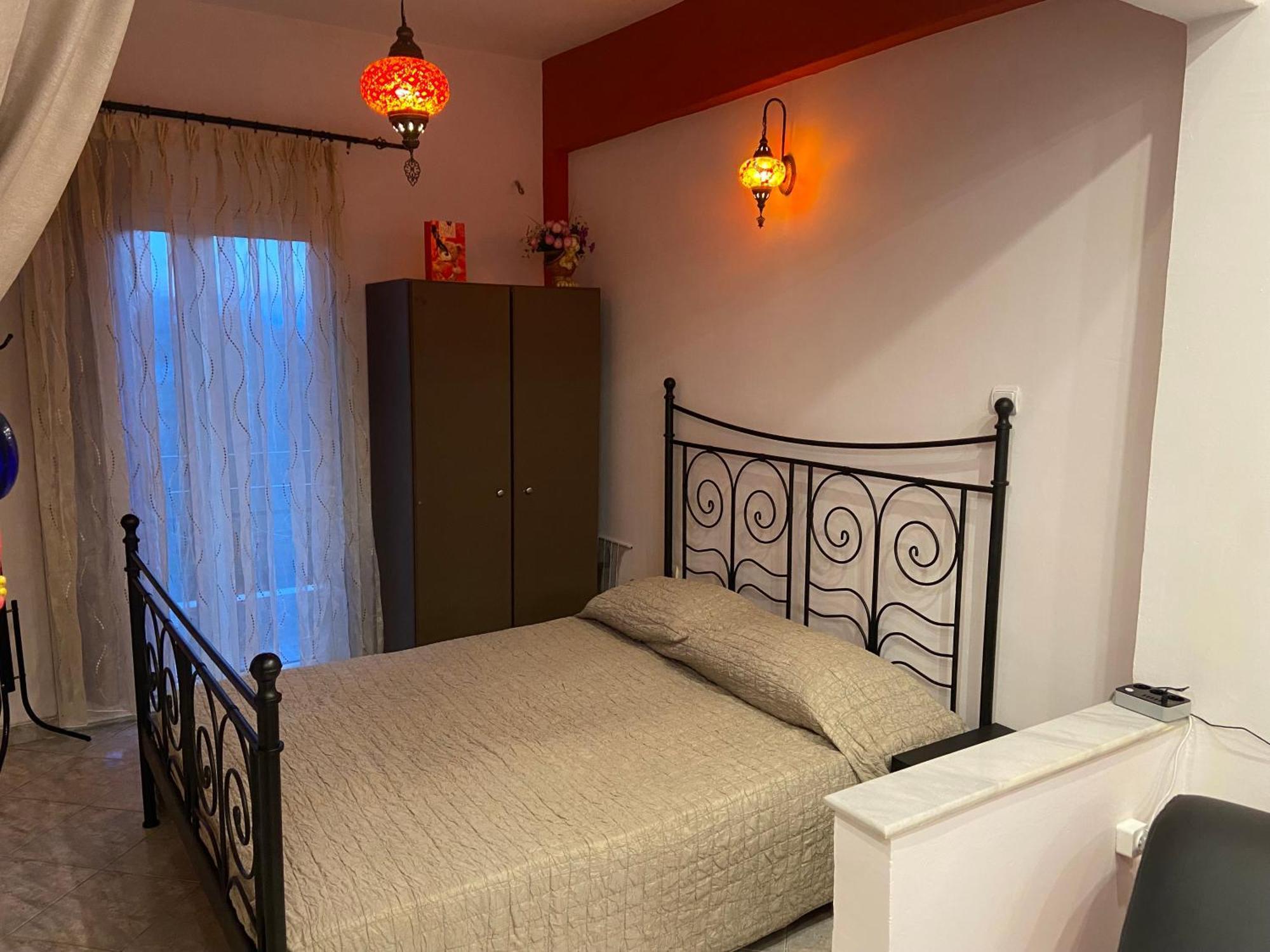 Afroditi Solarium/massage *