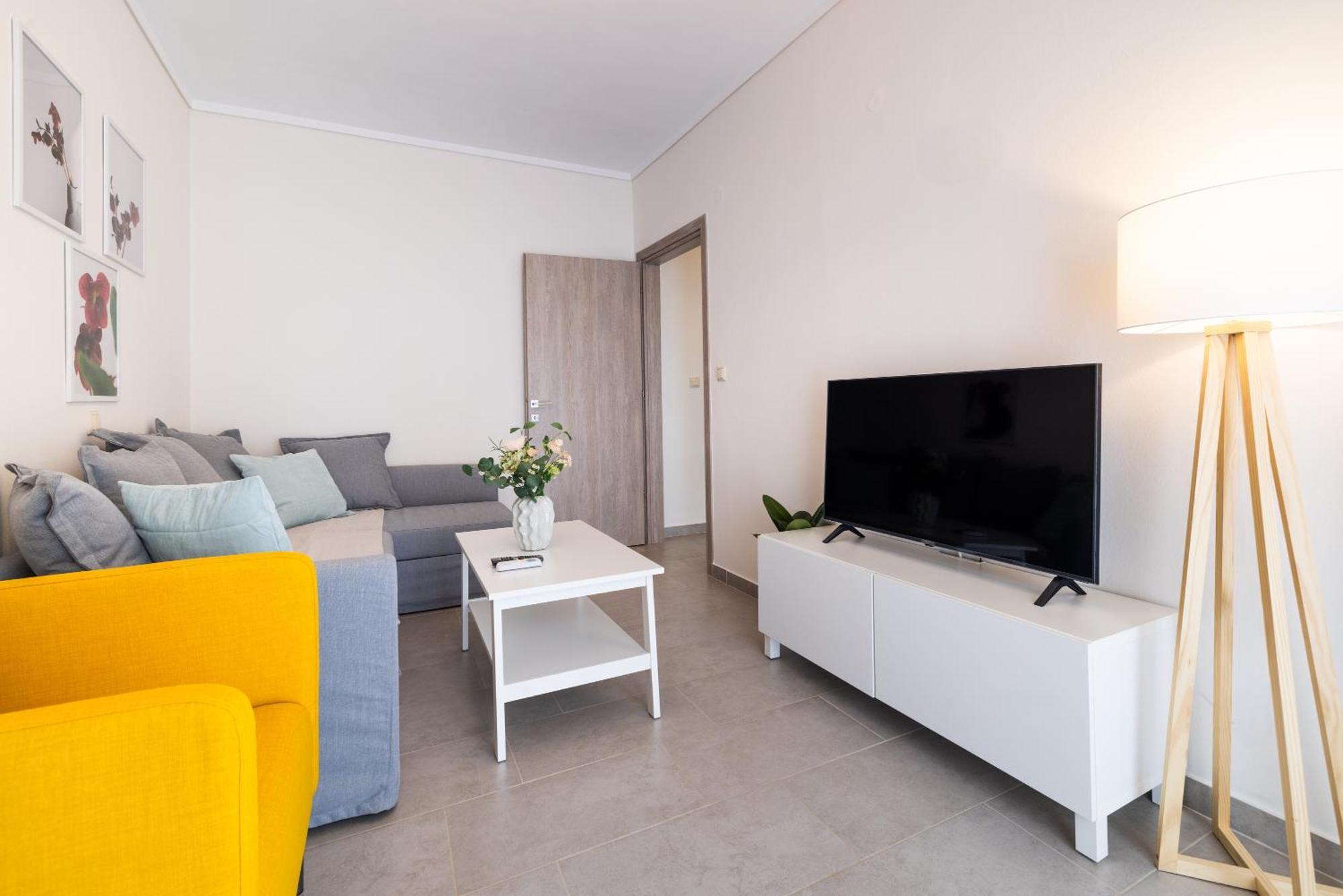 Phaedrus Living: City Flat Megakleous Apartment *