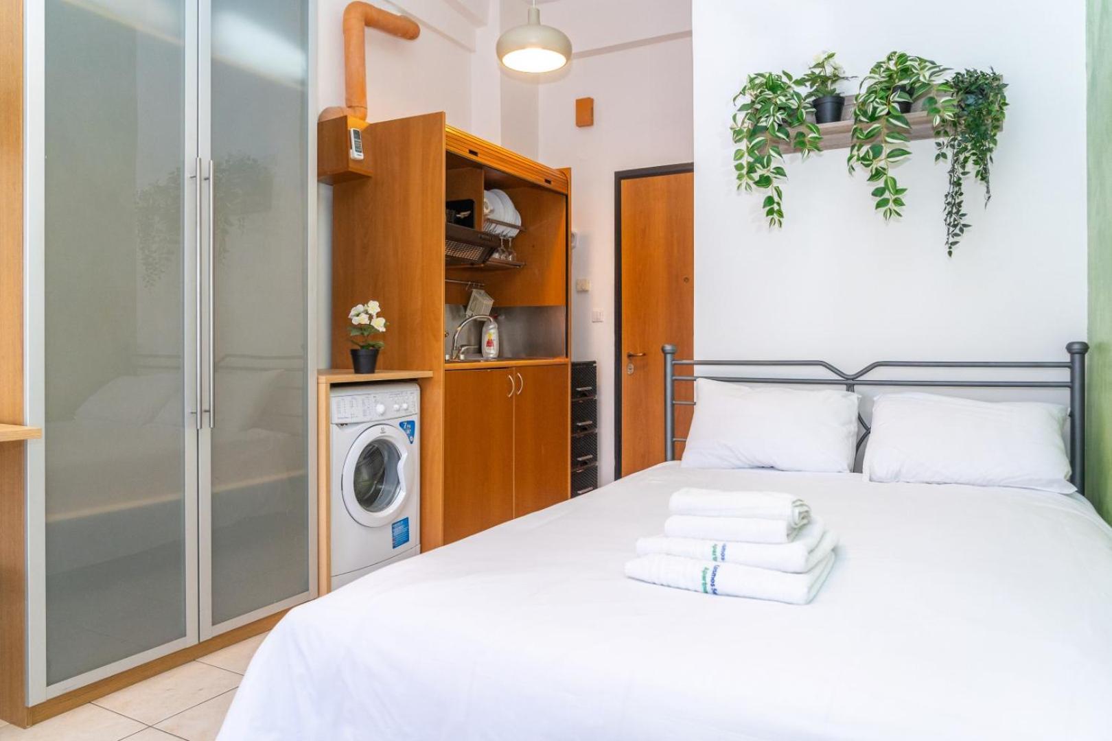 Kosmos Sercvice Beautiful 2 With Additional Cost Parking *