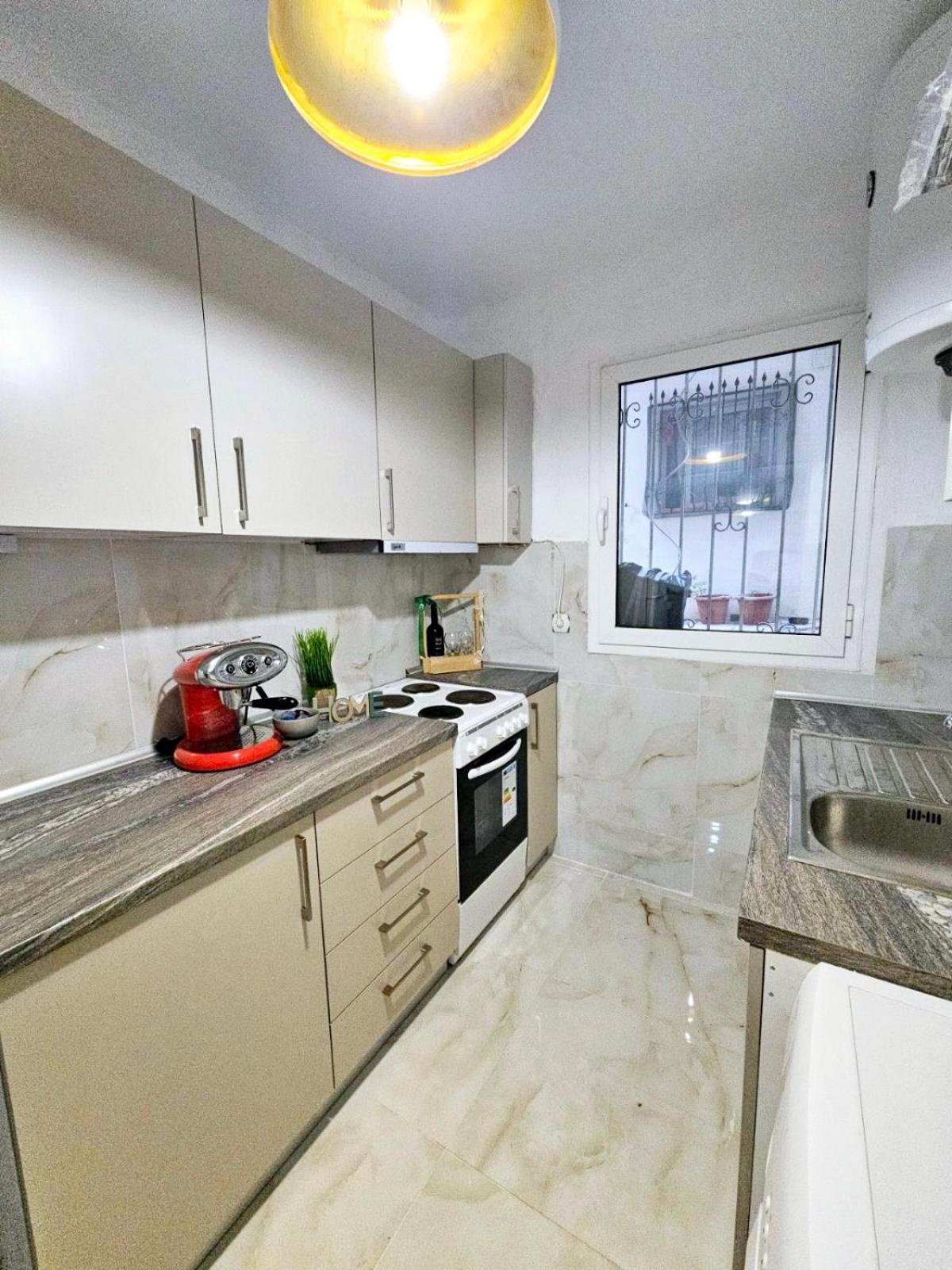 Acvi Lux - Center By Seafront Apartment