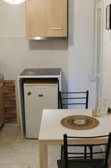 Modern Urban Host With Private Courtyard * Thessaloníki