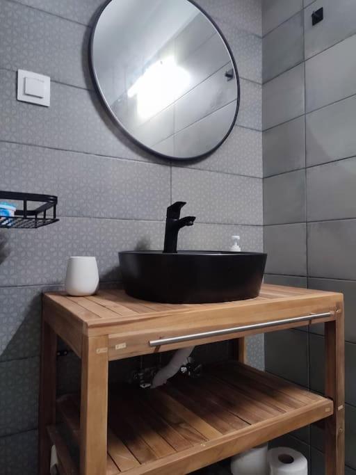 Modern Urban Host With Private Courtyard Thessaloníki