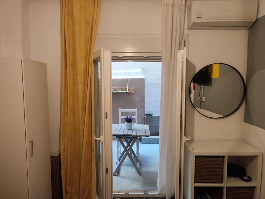 Modern Urban Host With Private Courtyard Căn hộ Thessaloníki