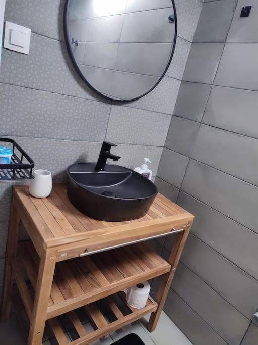 Căn hộ Modern Urban Host With Private Courtyard *