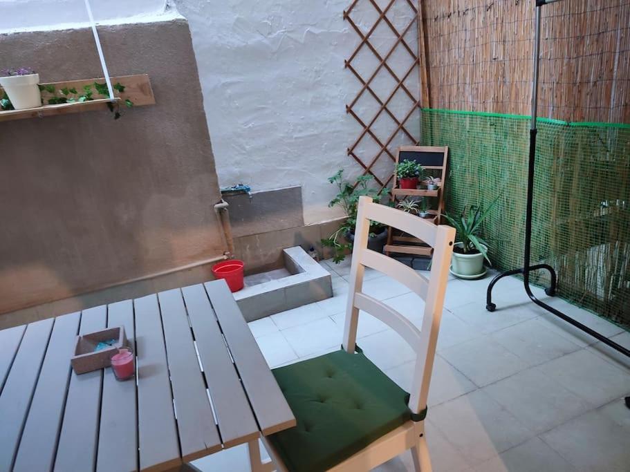 Modern Urban Host With Private Courtyard * Thessaloníki