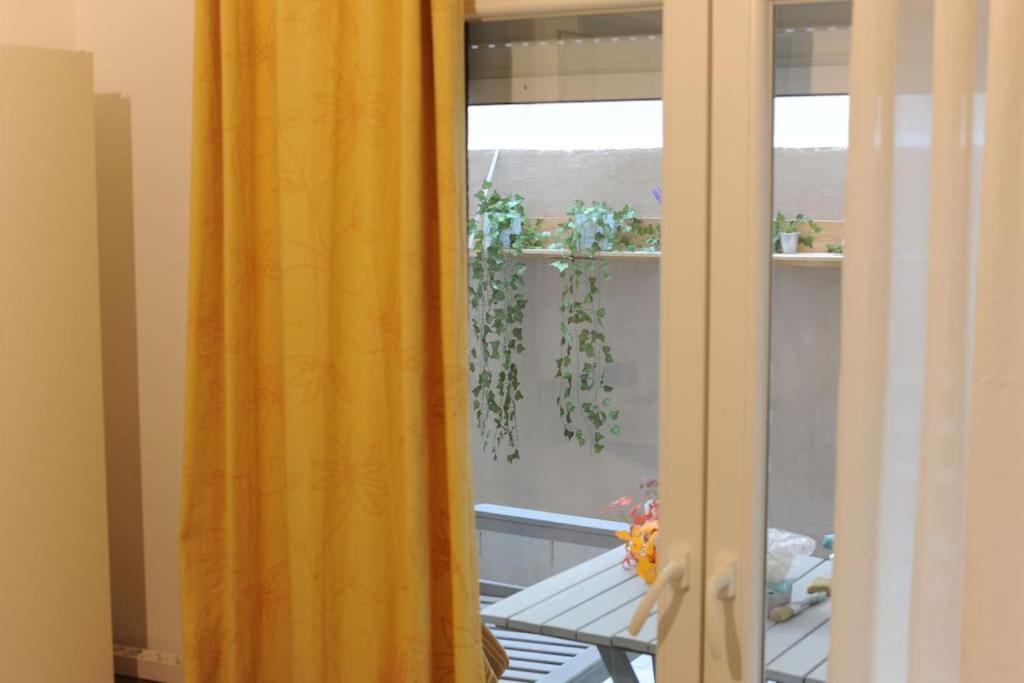 Căn hộ Modern Urban Host With Private Courtyard