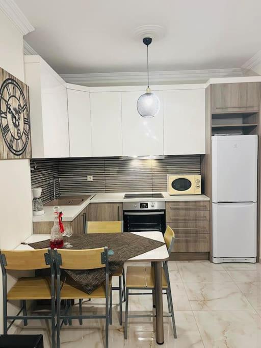 ευρύχωρο στην καρδιά της θεσσαλονίκης Apartment *