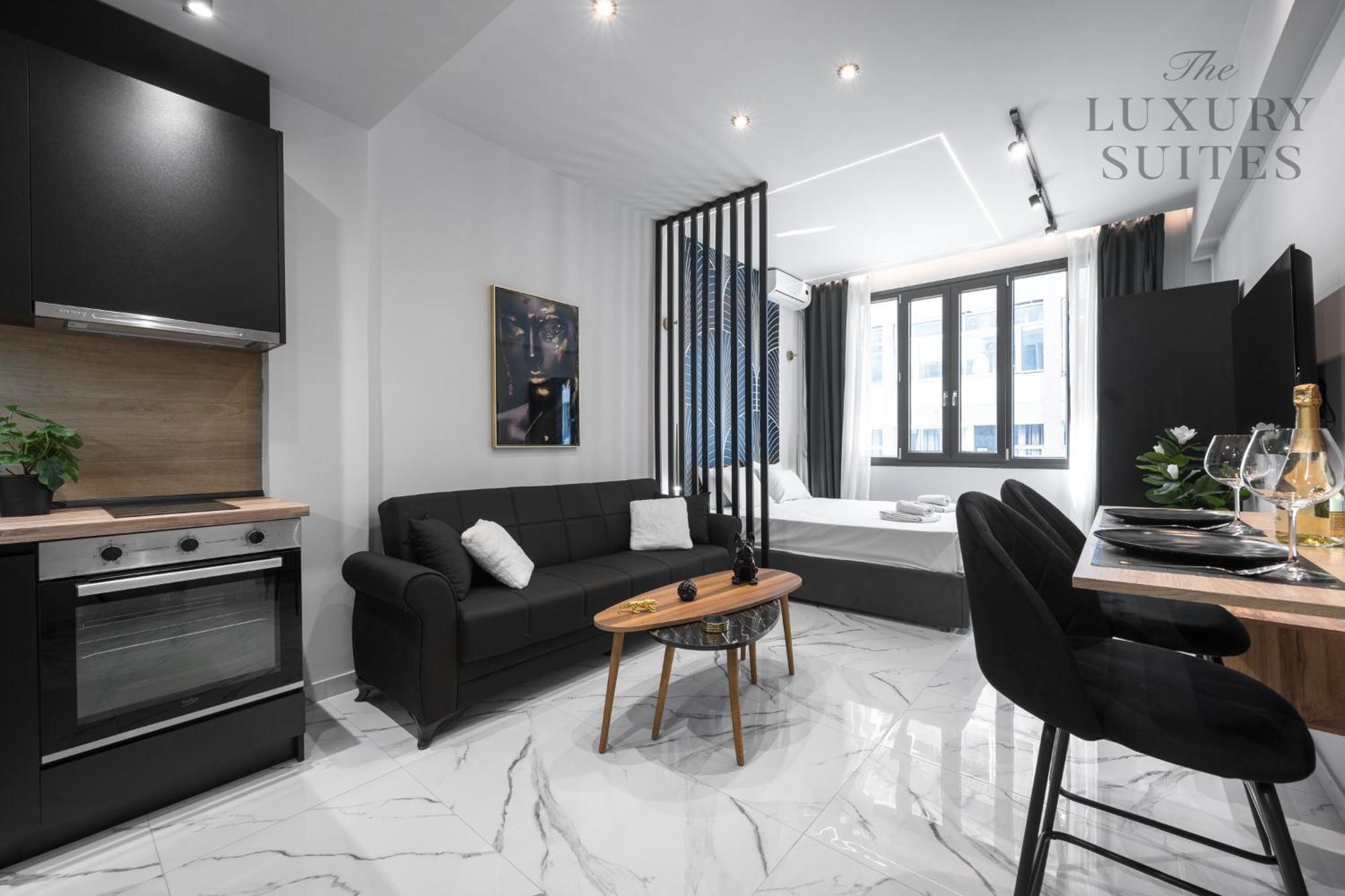 Maison Cristal, The Luxury *