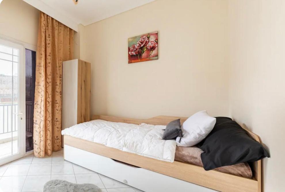 Nikol White Tower Of Apartment Thessaloniki