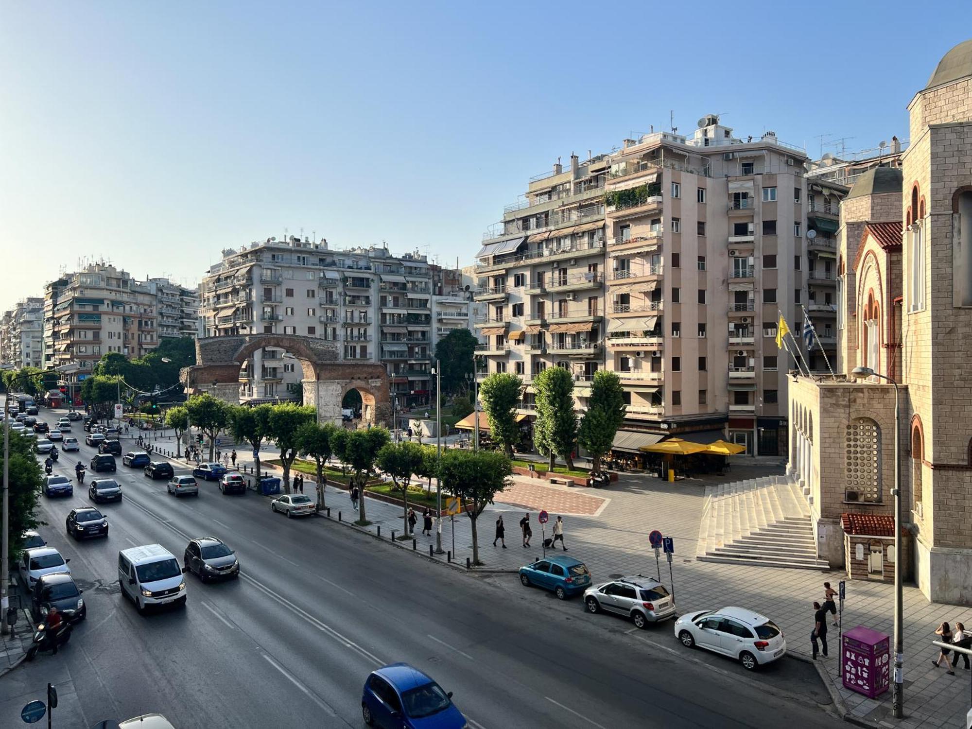 Homevision - Galerius Arch - Center Apartment