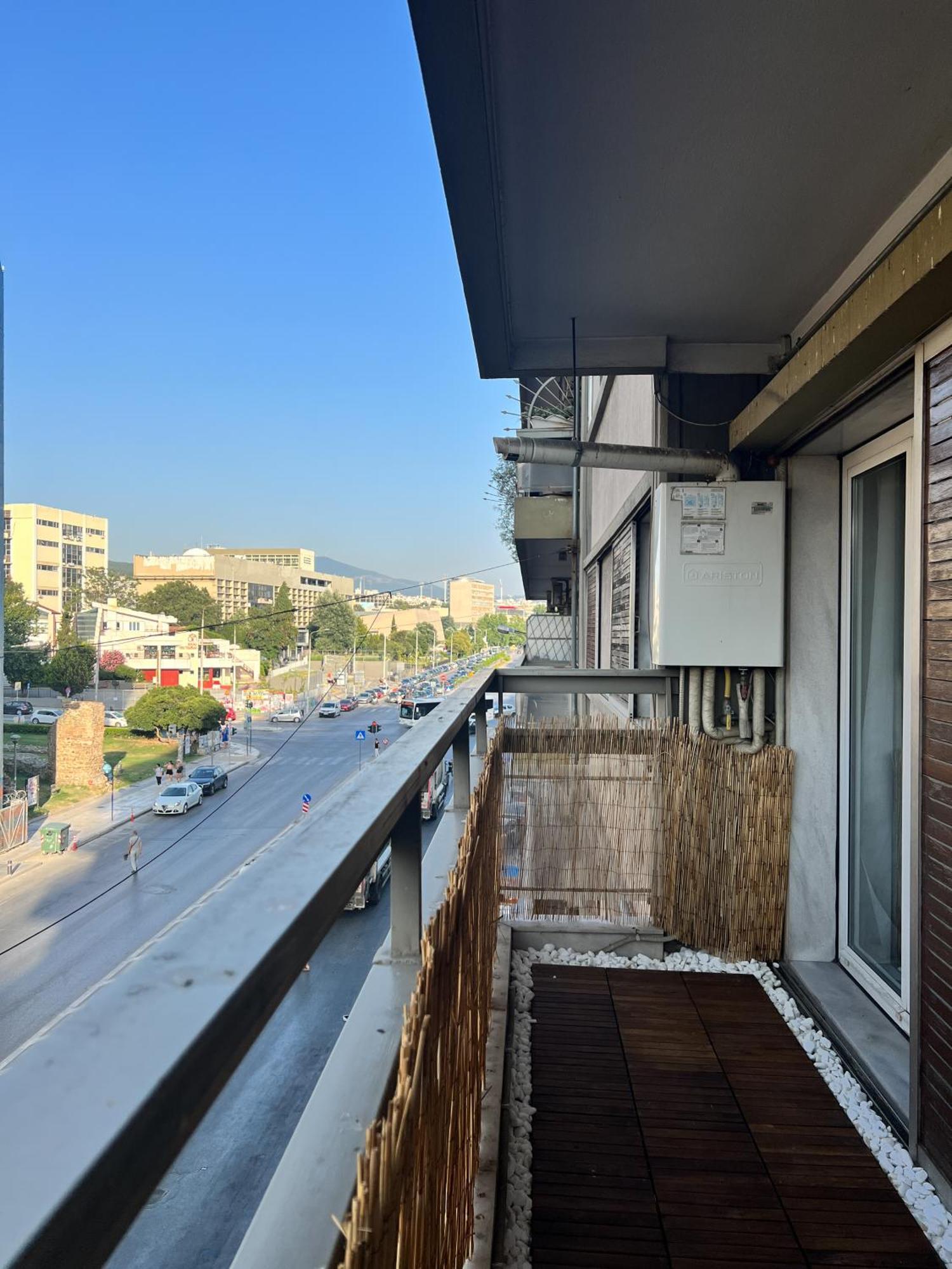 Homevision - Galerius Arch - Center Apartment *