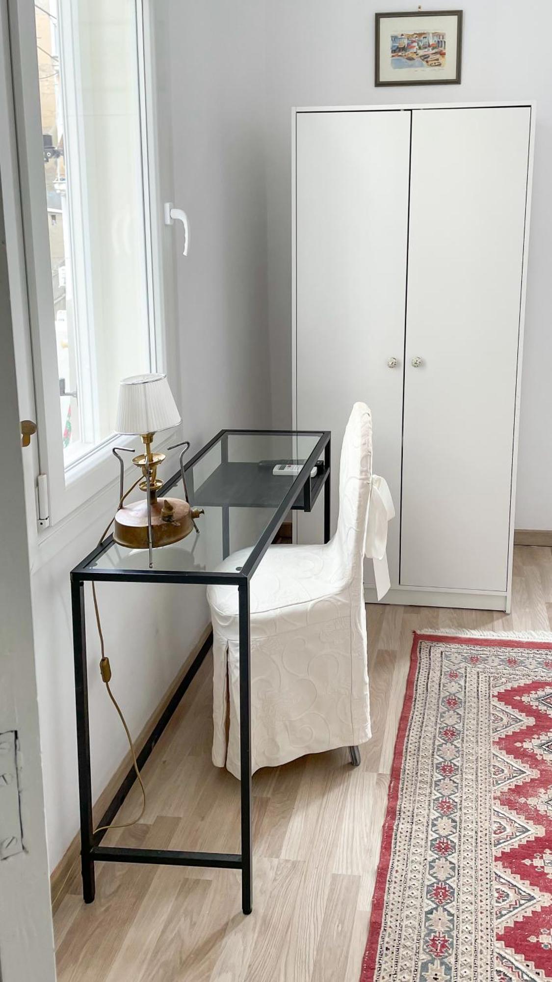 Apartment Bright & Spacious Near Center. *
