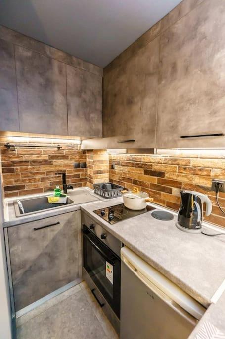 Harmony With Terrace. Apartamento