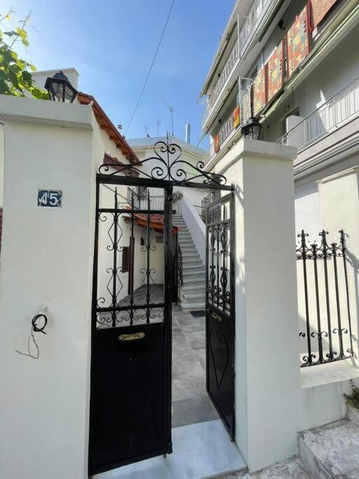 Bright & Spacious Near Center. Apartment