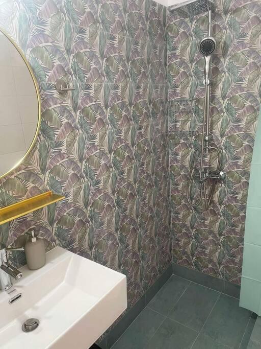 Archontiko Theofilou #2 With Private Parking Space * Thessaloniki