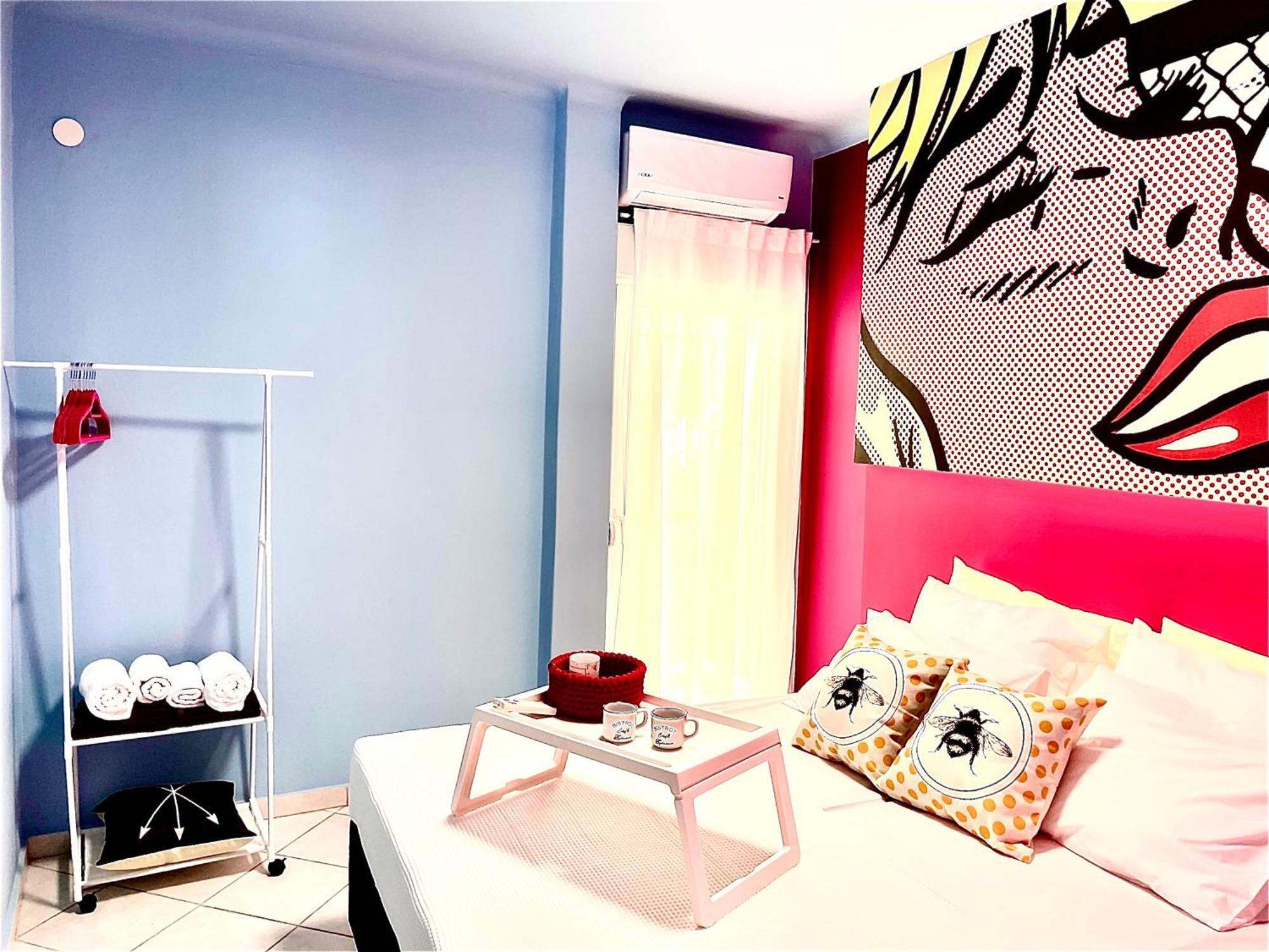 The Muse Flat In Just A Few Steps Away From Museums And Helexpo *