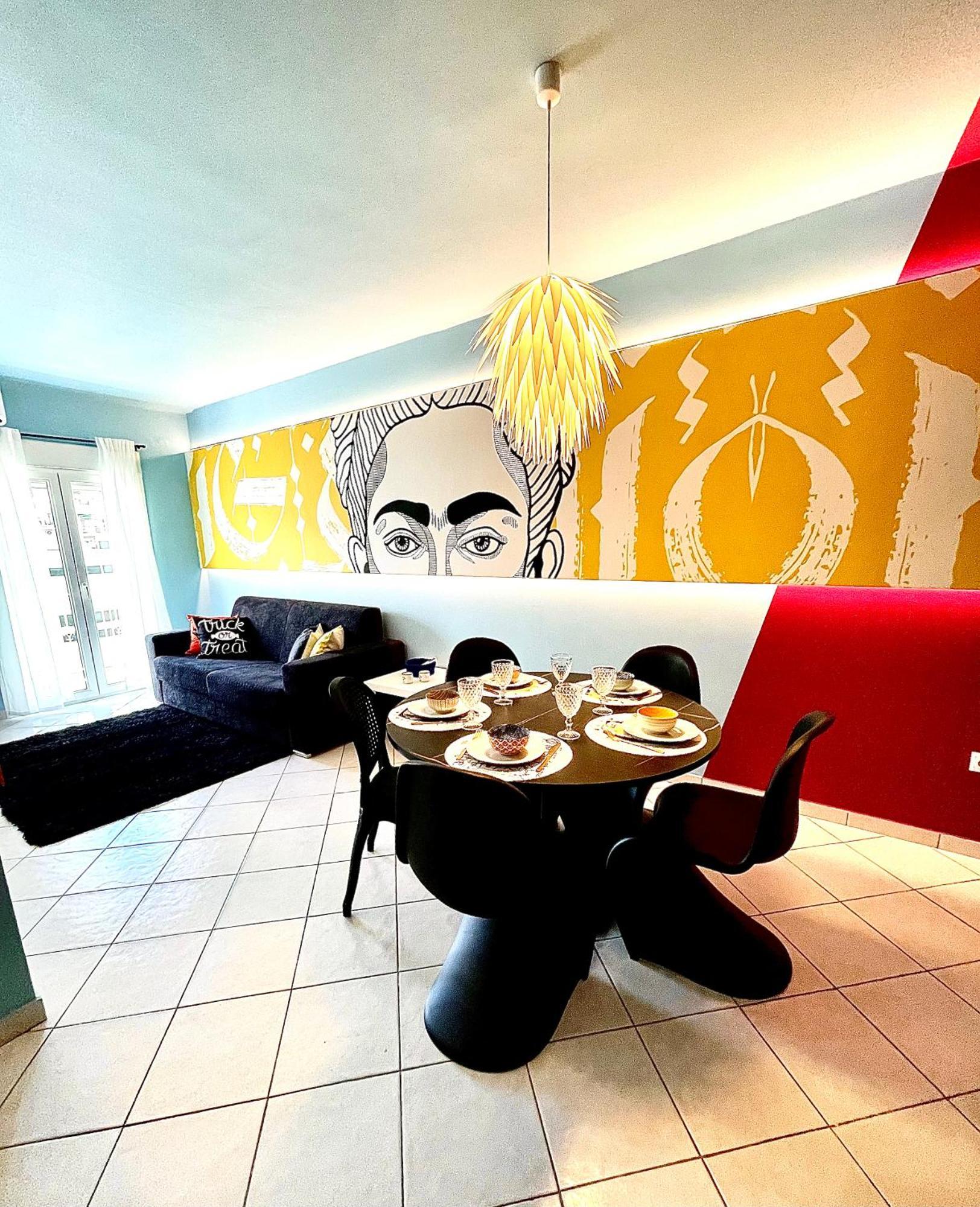 The Muse Flat In Just A Few Steps Away From Museums And Helexpo Daire *