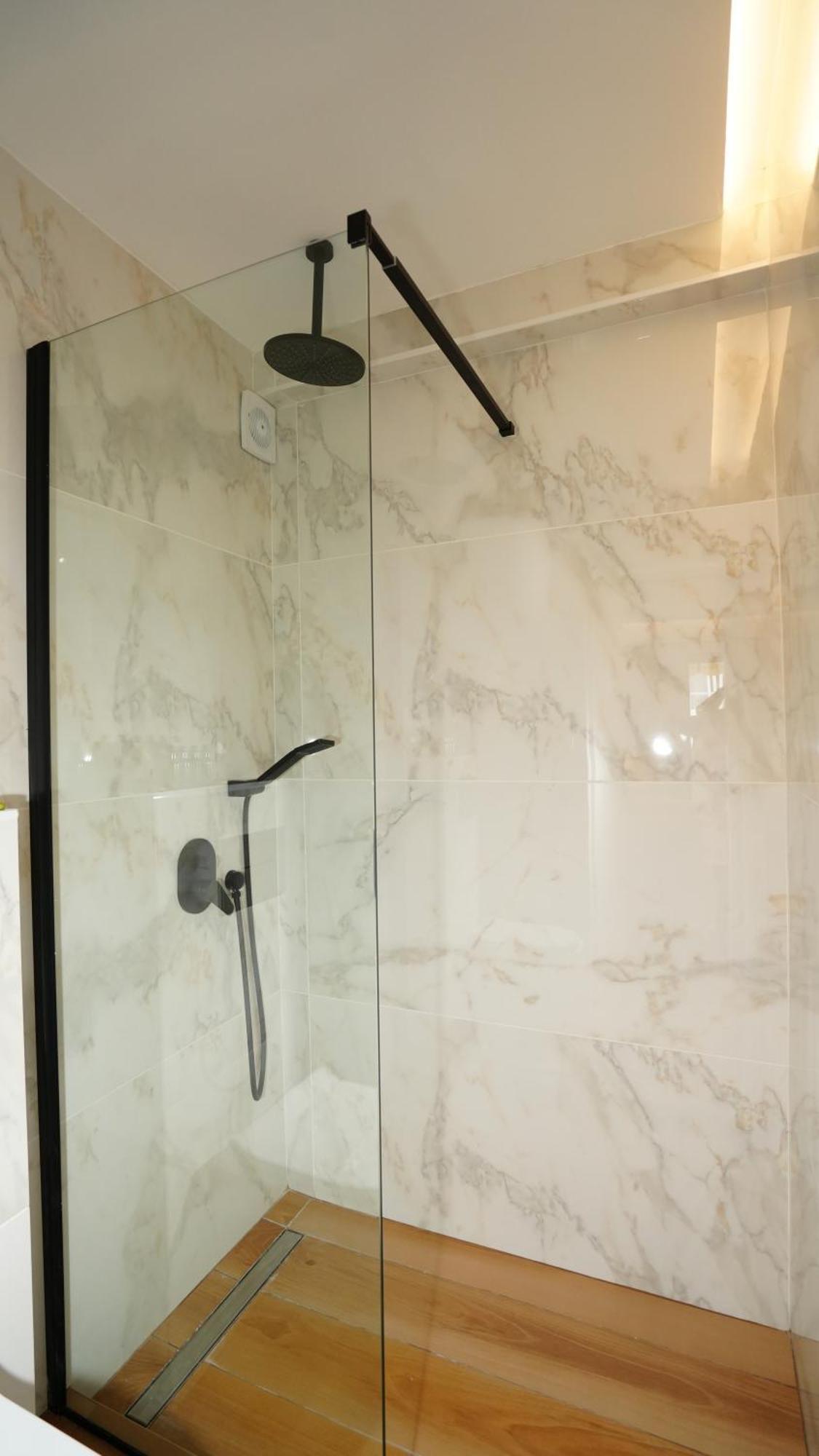 Apartment Luxury With Jacuzzi By Sea&thecity Thessaloniki