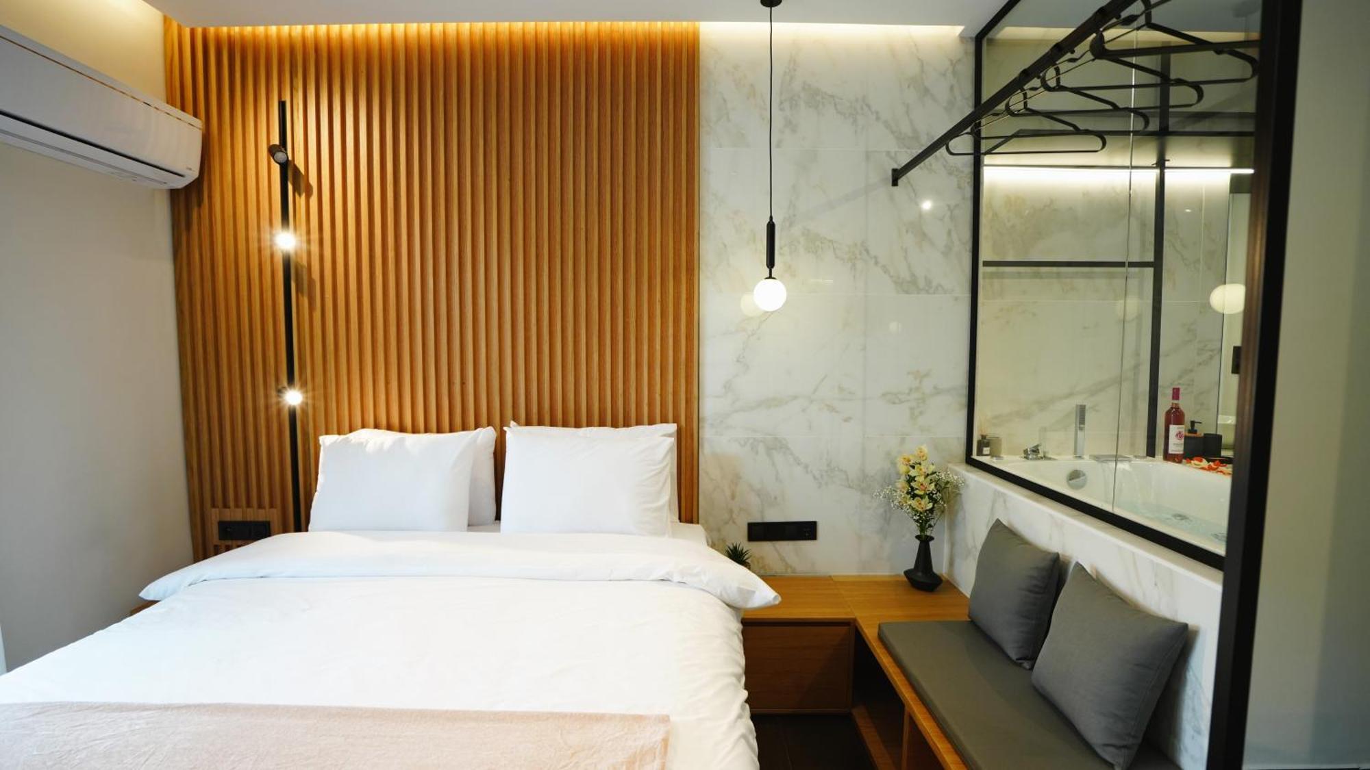 Apartment Luxury With Jacuzzi By Sea&thecity