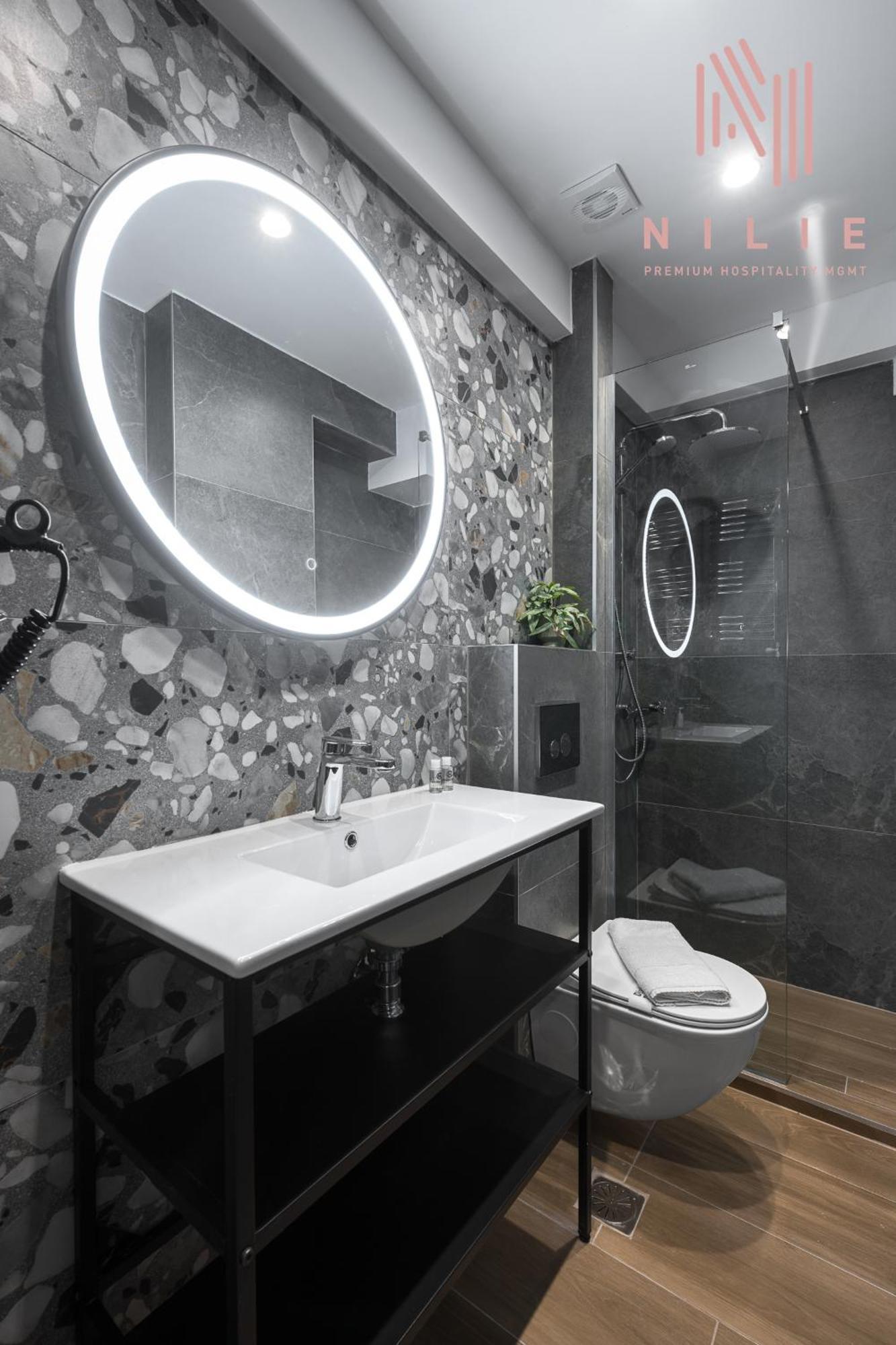 8, Nilie Hospitality Mgmt * Thessaloniki
