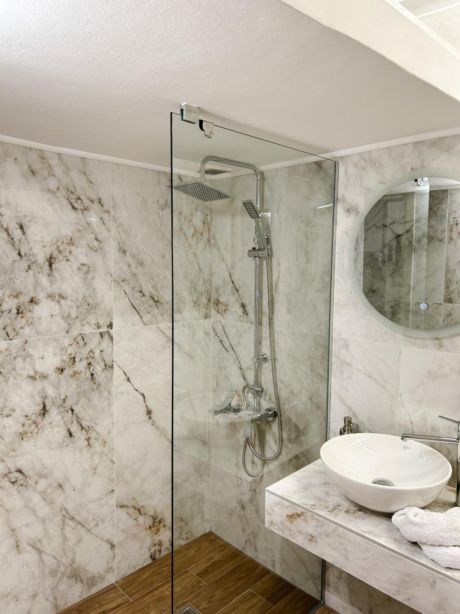 Hyperion Premium Apartment