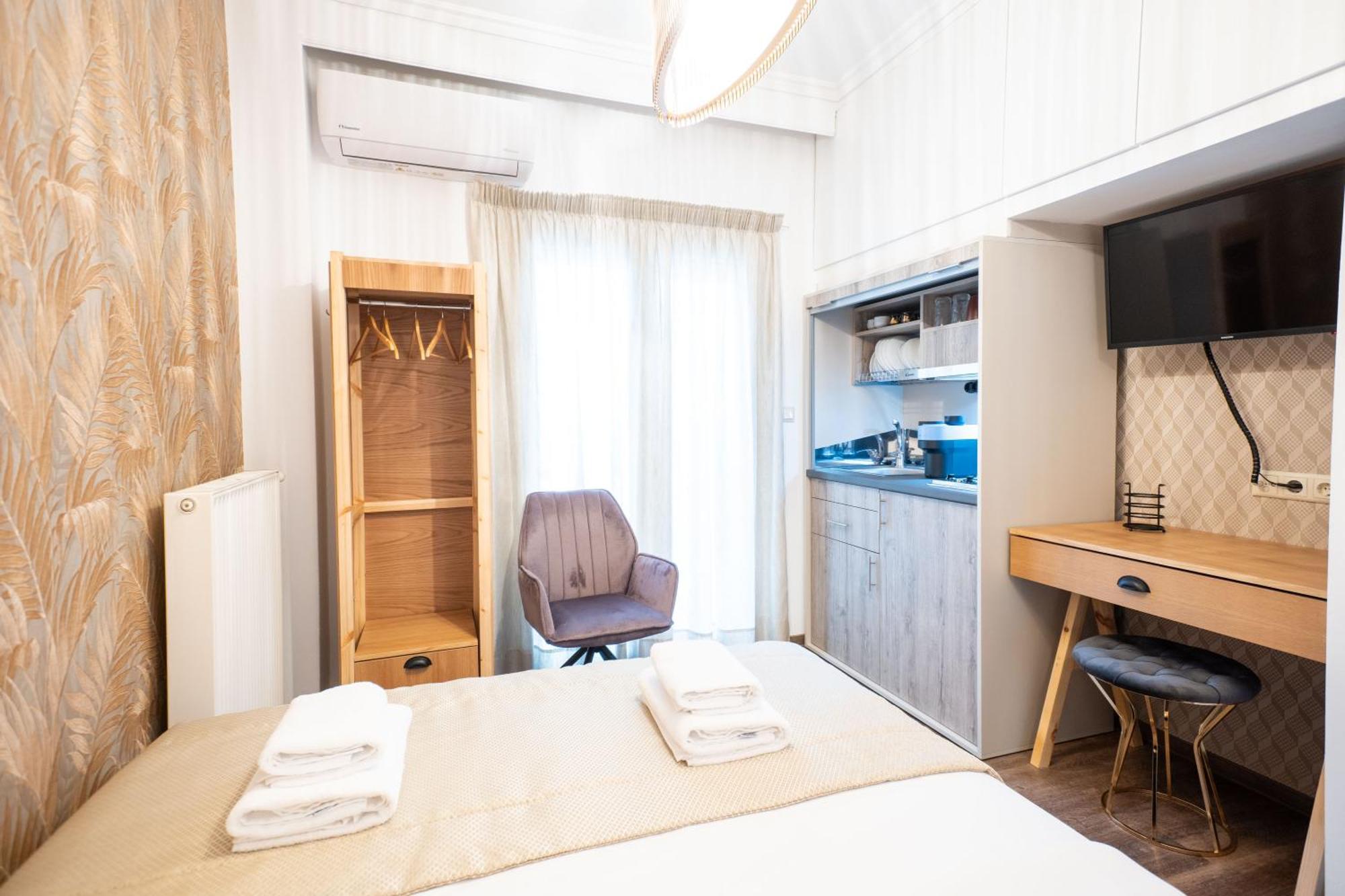 Apartment F & B Collection - Mini For 2 *