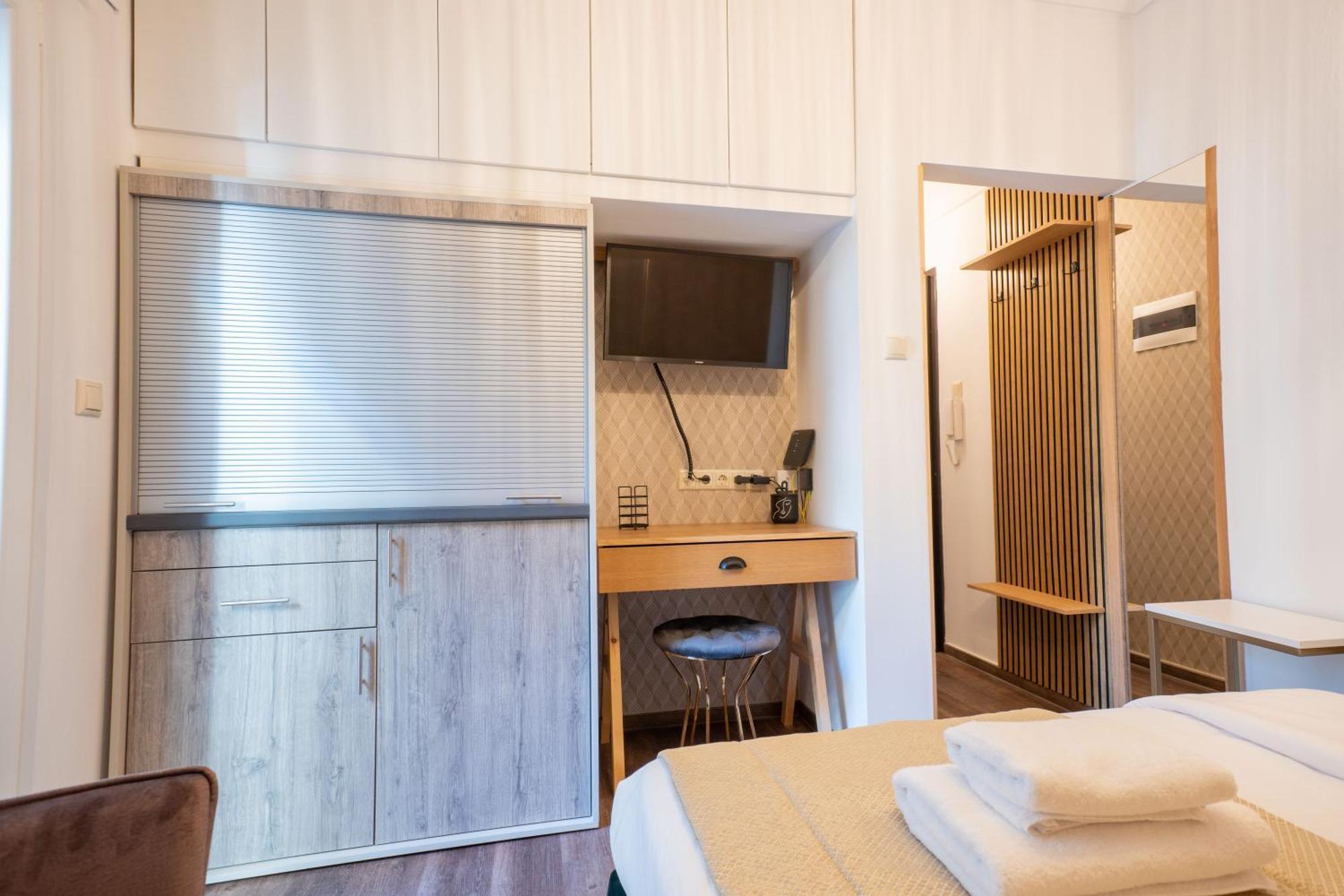 F & B Collection - Mini For 2 Apartment Thessaloniki