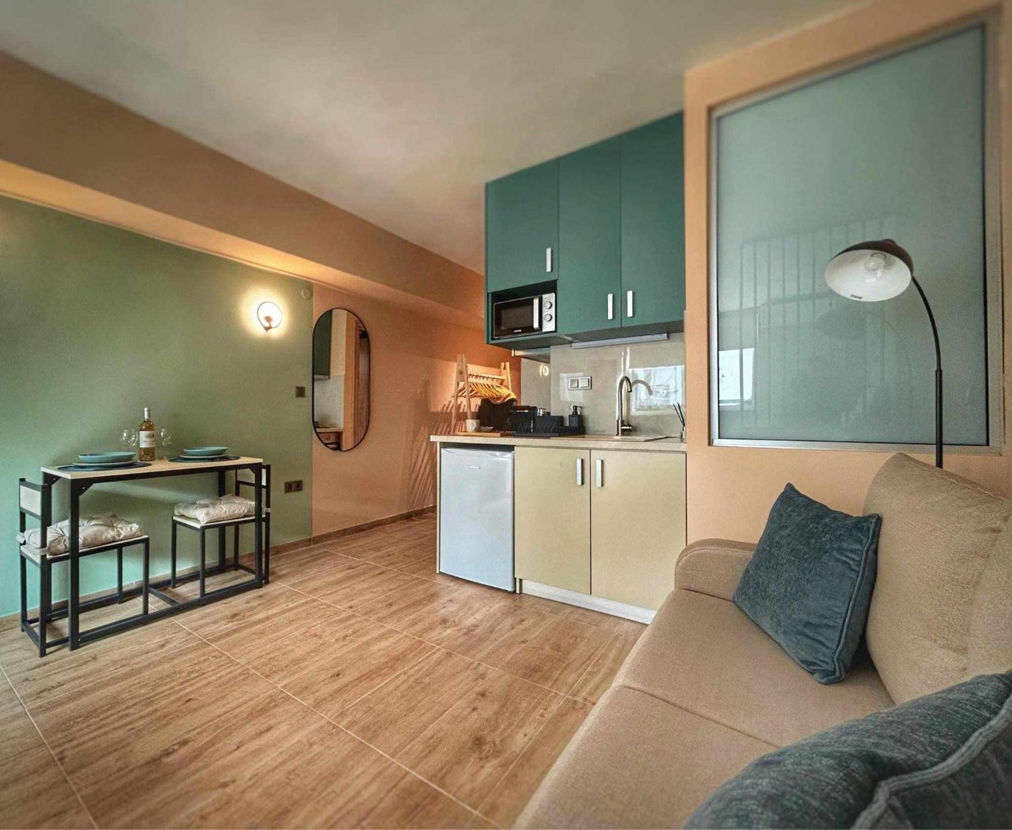 Apartment 300 Steps Ladadika *