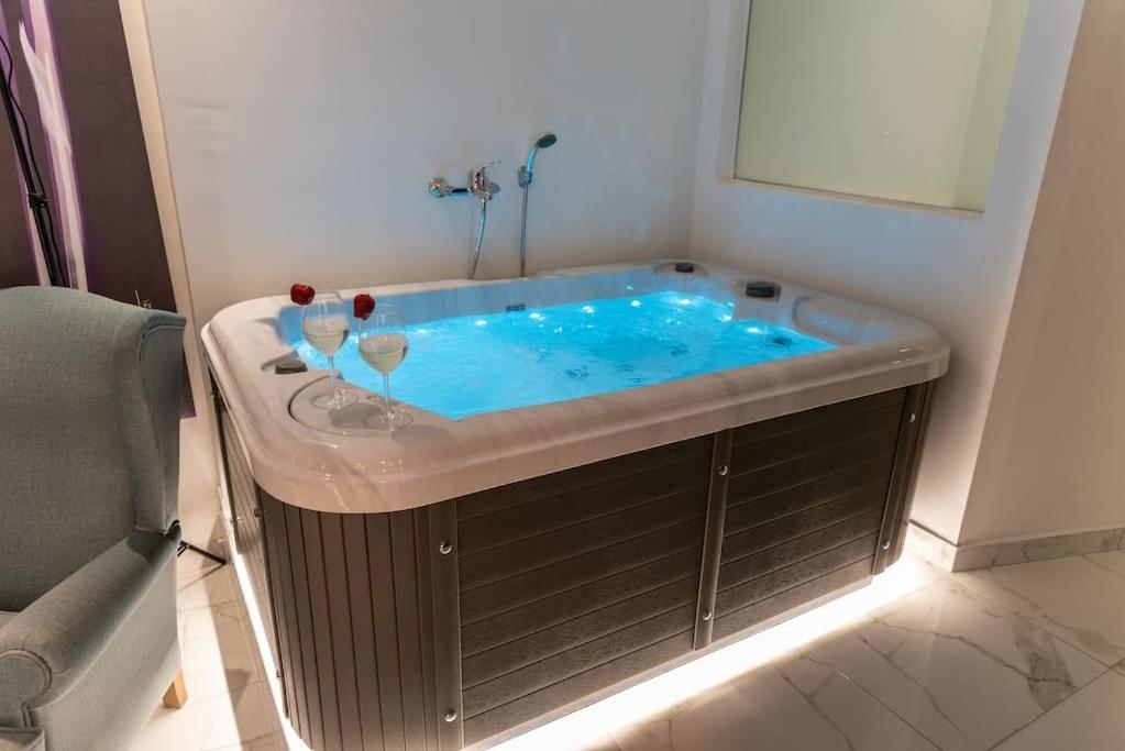 Mg Sapphire Jacuzzi Premium Apartment Thessaloniki
