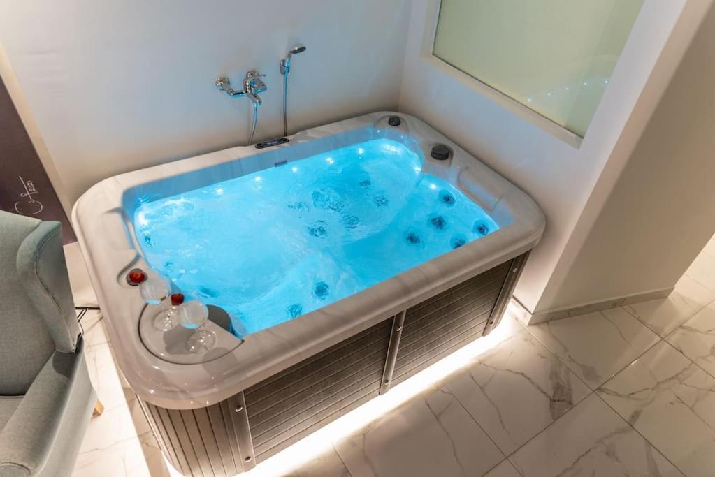 Apartment Mg Sapphire Jacuzzi Premium Thessaloniki
