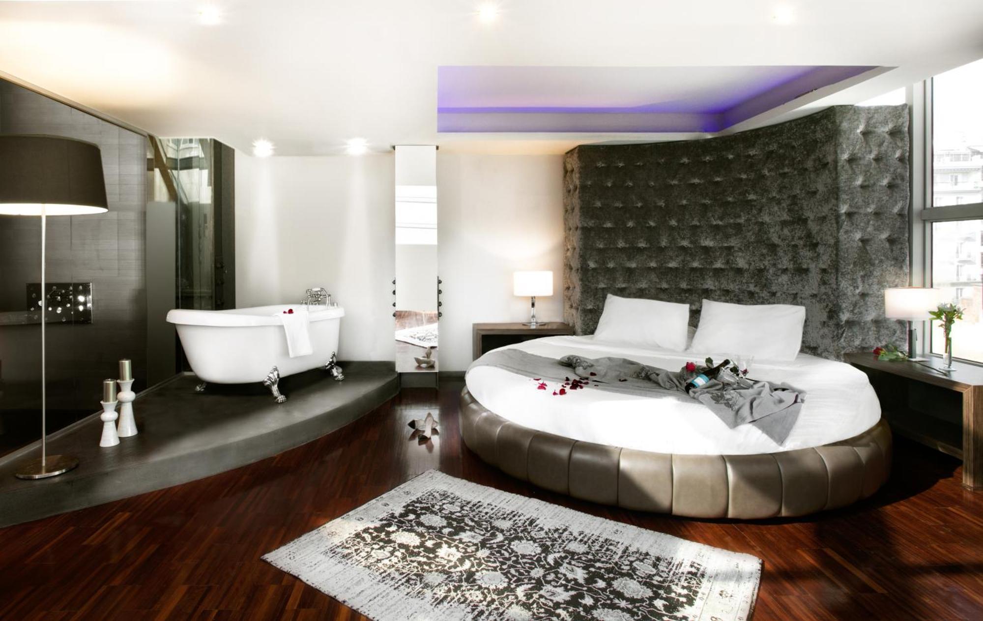 Diamond Suites, Philian And Thessaloniki