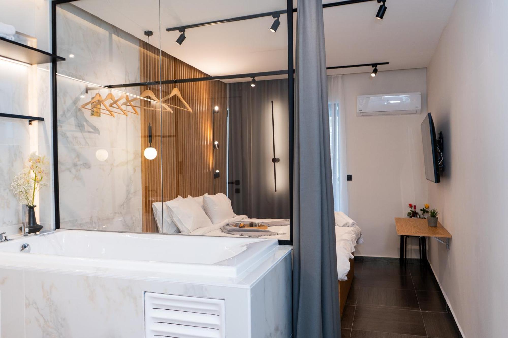 Apartment Luxury With Jacuzzi By Sea&thecity *