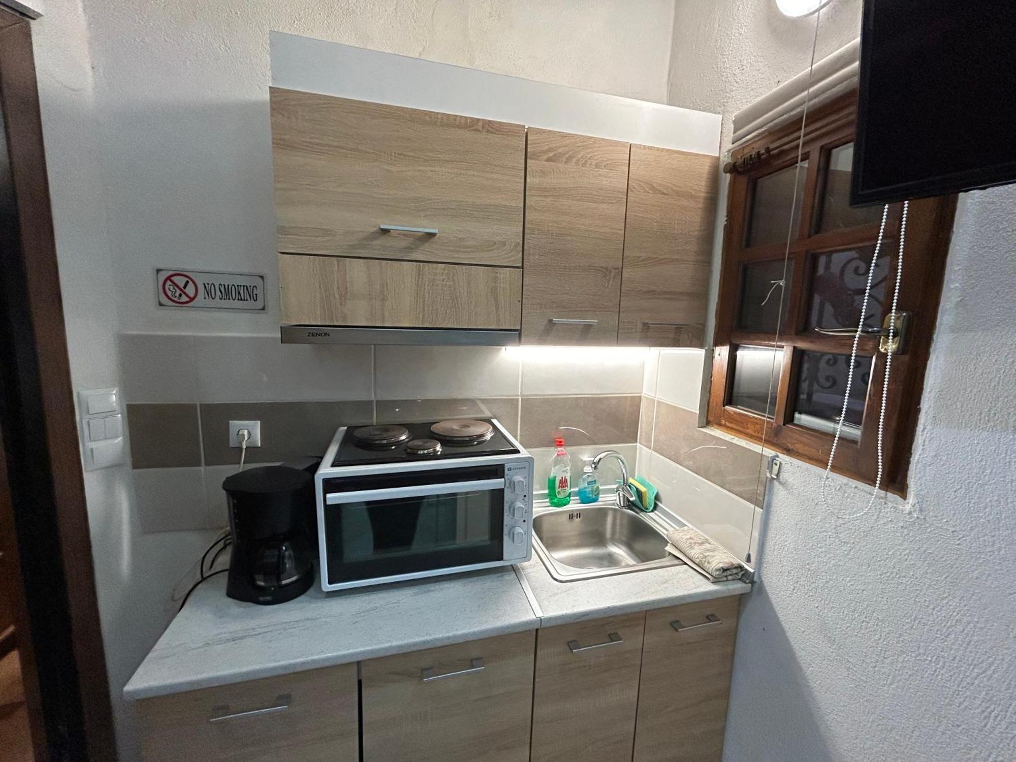 Apartment Ano Poli 4 *