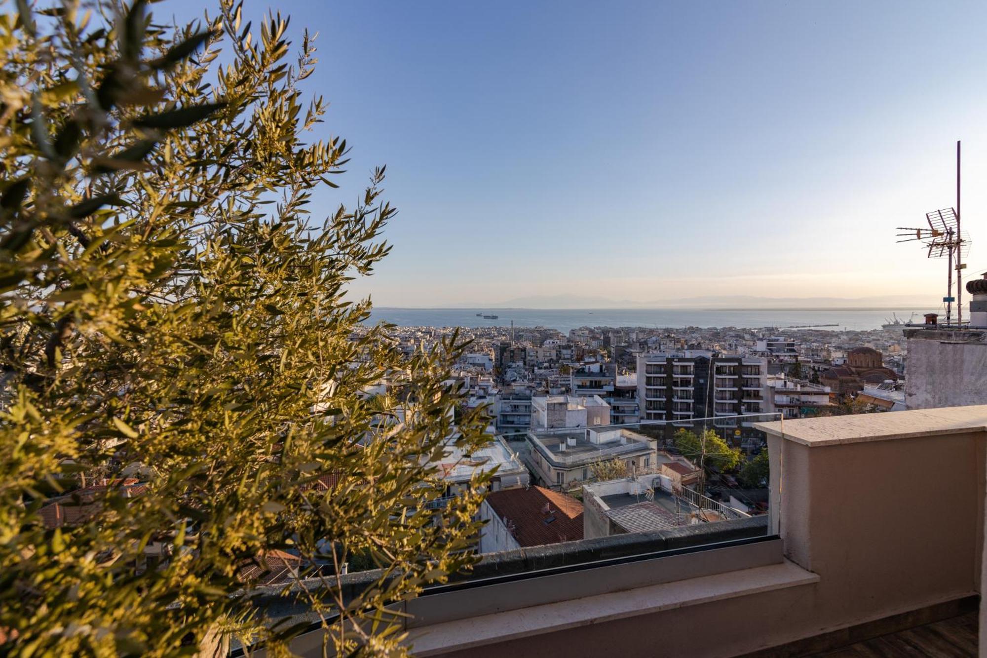 Thea Apartment