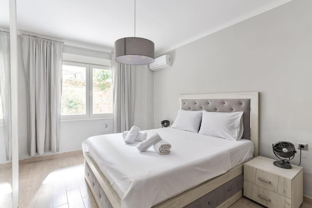 Modern Lifestyle In The Heart Of The Apartment Thessaloniki