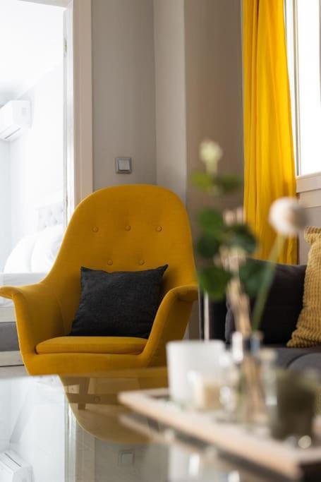 Modern Lifestyle In The Heart Of The * Thessaloniki