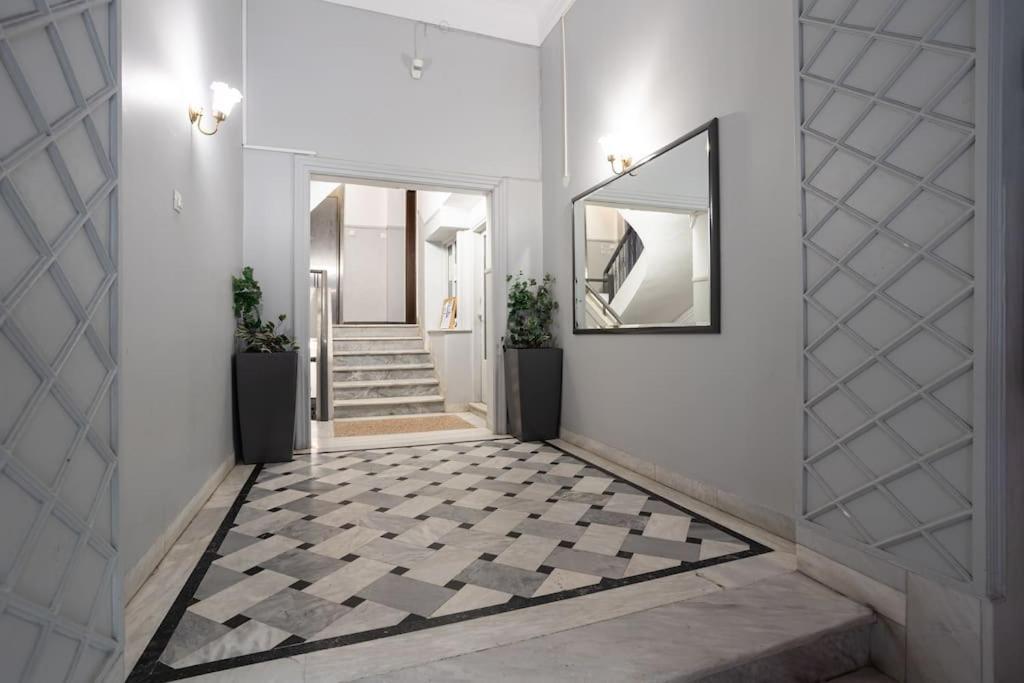 Modern Lifestyle In The Heart Of The Apartment Thessaloniki