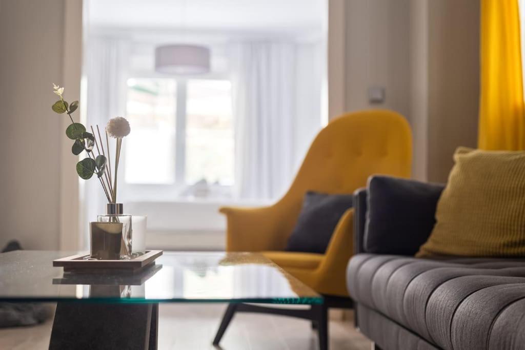 Apartment Modern Lifestyle In The Heart Of The *