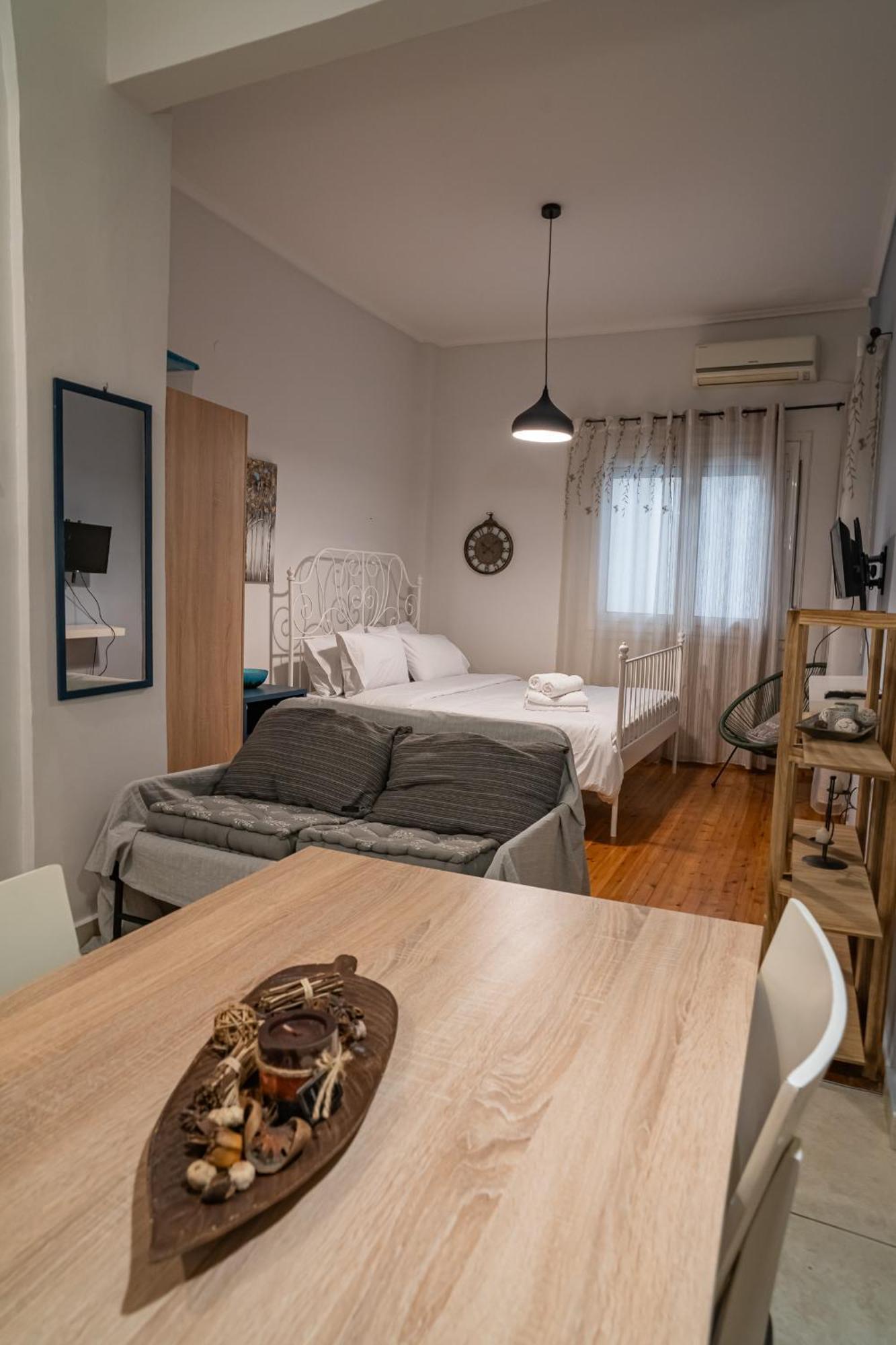 Feel Greek Hospitality #θ004 *